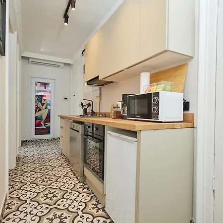 Spacious 3br 2bath Ac In Center - Santur D9 * اسطنبول