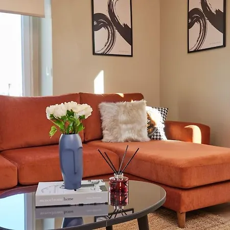Apartment Spacious 3br 2bath Ac In Center - Santur D9