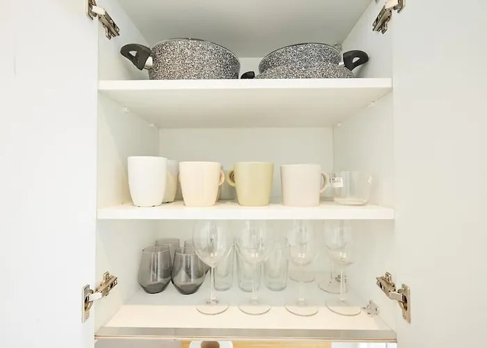 Spacious 3br 2bath Ac In Center - Santur D9 Apartment *