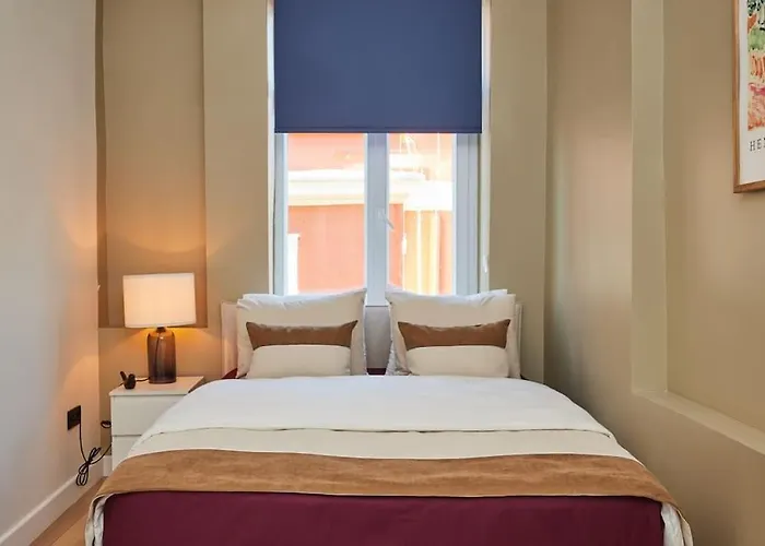 Apartment Spacious 3br 2bath Ac In Center - Santur D9 *