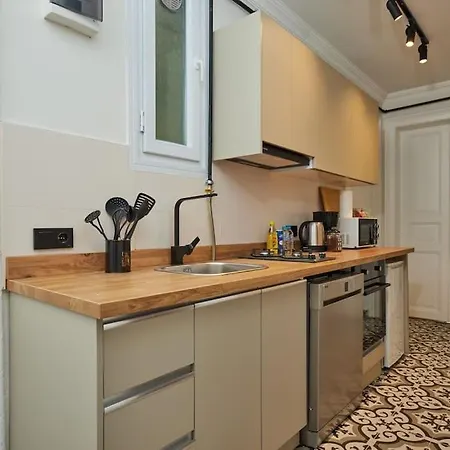 Spacious 3br 2bath Ac In Center - Santur D9 이스탄불